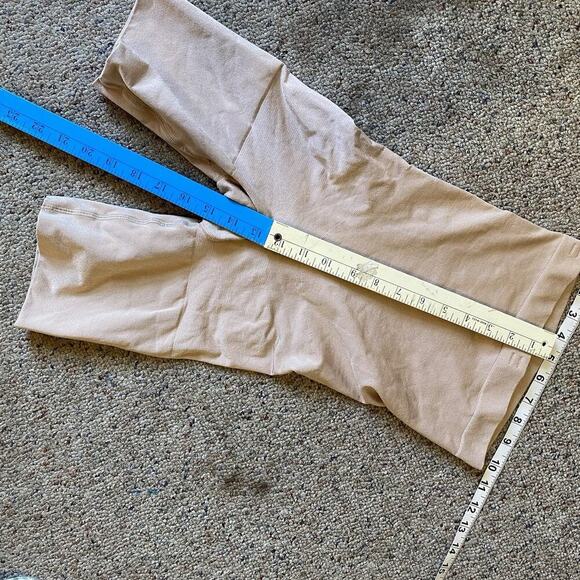 SPANX Women's MEDIUM Tummy Control Power Shorts in Soft Nude High Rise - Picture 2 of 7